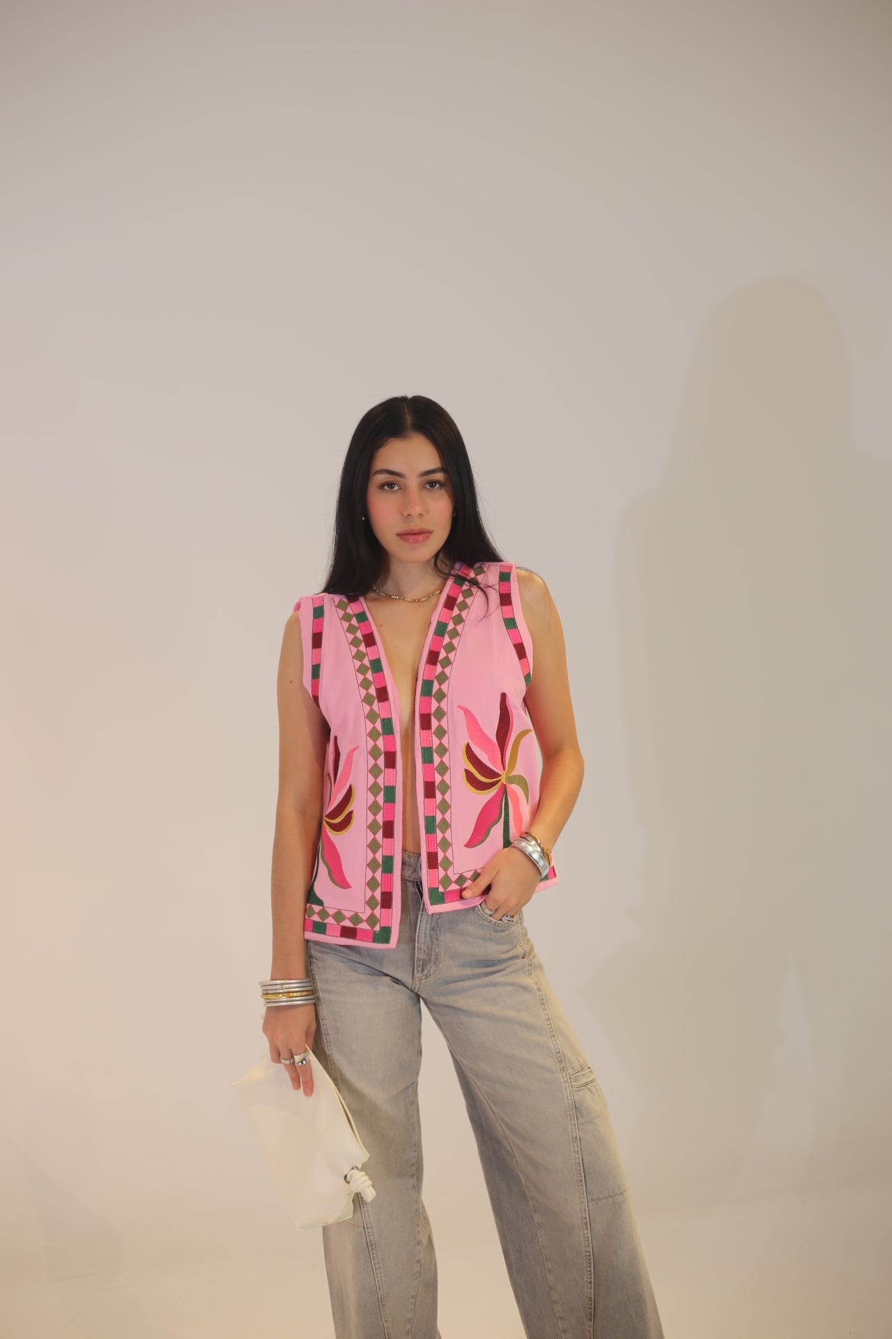 Amer Vest